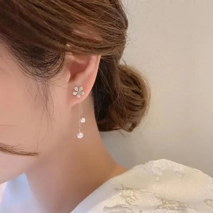 2025 tendance nouvelle Zircon fleur boucle d'oreille femme tempérament glands Imitation perle boucles d'oreilles pour les femmes mode bijoux Gif