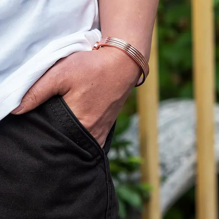 Bracelets en cuivre pur pour hommes et femmes, manchette réglable, bande magnétique, arthrite, santé, aimant élevé, bijoux en cuivre massif