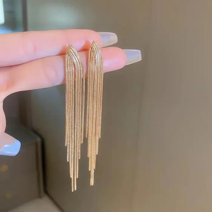 Boucles d'oreilles pendantes en forme de V couleur or