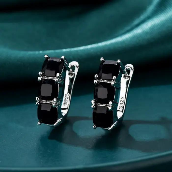 Nouvelles Boucles d'Oreilles Clous Simples en Argent Noir avec Pierre Spinelle Noire en Forme d'Étoile pour Femme, Bijoux Femme I196
