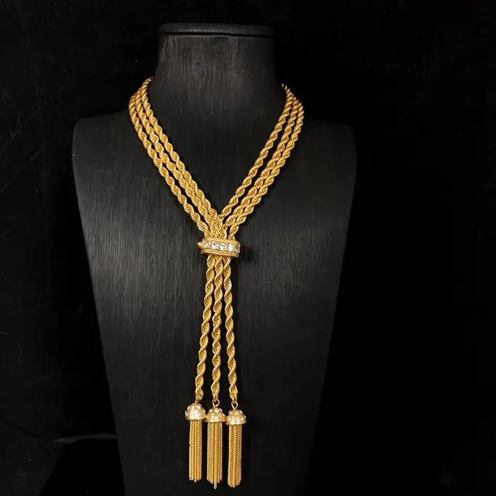 Collier à pampilles élégant et tendance en or uni