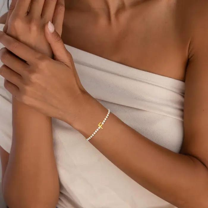 Bracelet en or personnalisé pour femmes, bracelets délicats en or avec initiales, bracelet ajustable en zircon cubique pour femmes, cadeaux d'anniversaire