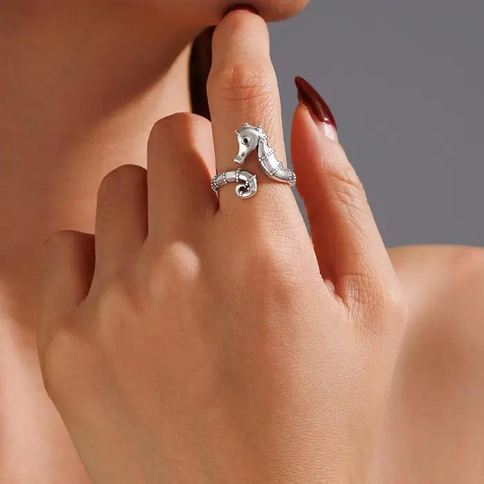 Bague ouverte en argent sterling 925 motif hippocampe réglable pour femmes bijou animal marin élégant pour occasions spéciales cadeau
