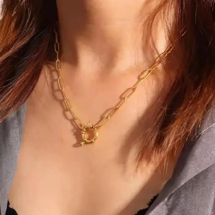 Collier ras-du-cou pour femme en acier inoxydable avec fermoir marin