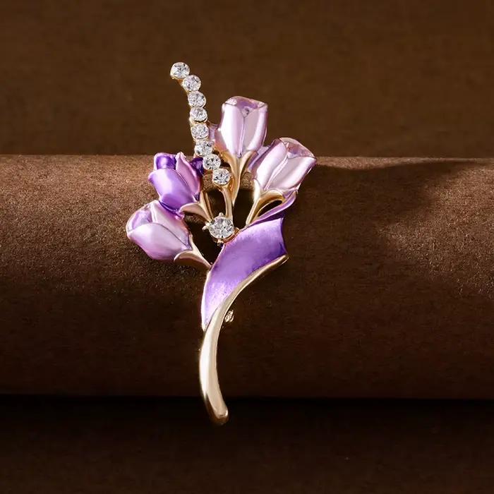 Broches à fleurs en perles de tempérament élégant pour femmes