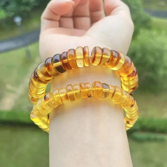 Bracelet d'ambre de plante baltique doré perles naturelles faites à la main pour femmes occasions spéciales cadeau unique