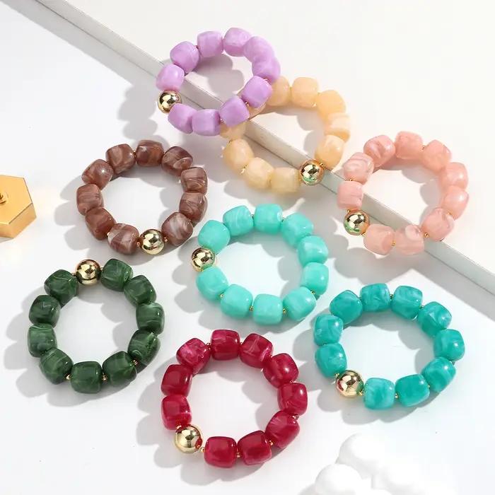 Bracelets élastiques en perles carrées en acrylique pour femmes