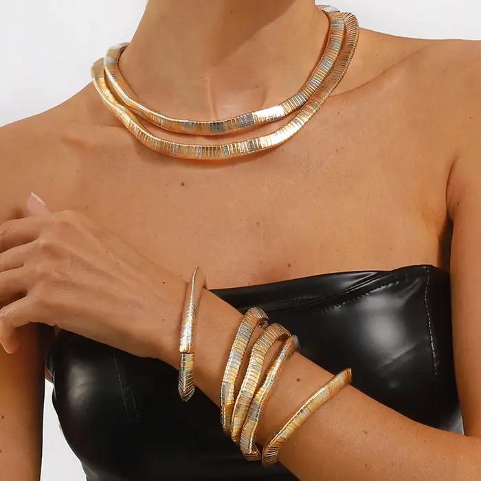 Bracelet élastique géométrique multicouche d'inspiration vintage
