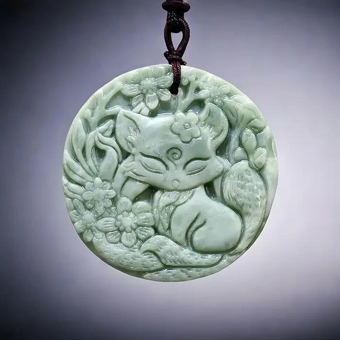 Collier pendentif renard en Jade véritable naturel