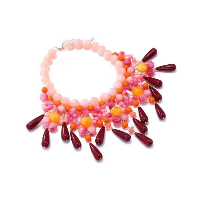 Collier ras du cou coloré en résine perlée pour femme