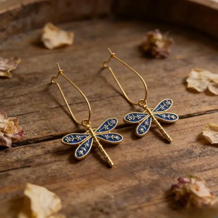 【 Favoris des clients 】 1 paire de boucles d'oreilles bleues motif libellule - Convient aux femmes et à toute la famille