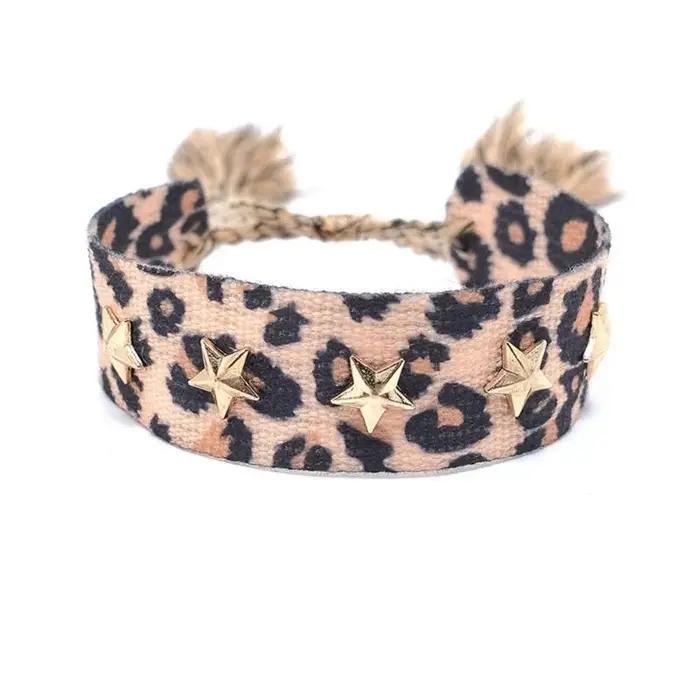 Bracelet à rivets étoile cœur en coton pour femmes avec pompons tissés bohèmes pour toutes occasions spéciales