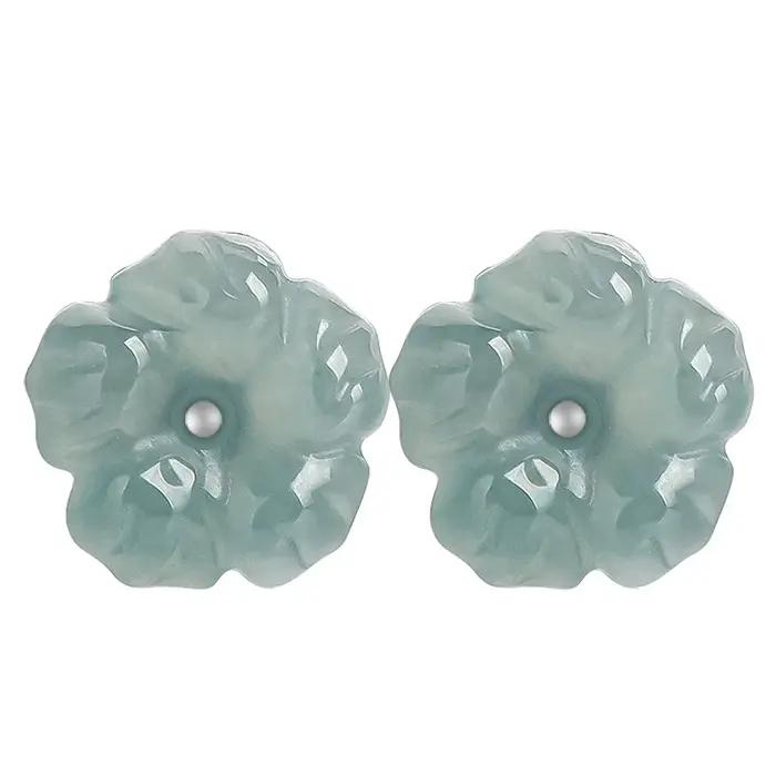 Boucles d'oreilles Blue Peach Blossom en jade bleu naturel avec pétales de jade S925 pour femmes occasions spéciales étincelantes elegance subtile