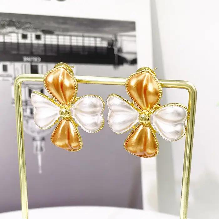 Ensemble de bijoux élégants pour femmes en or 18 carats style italien pour occasions spéciales collier boucles d oreilles bague bracelet