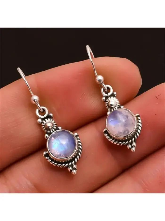Boucles d'oreilles en argent 925 serties de pierre de lune pour femmes, design bohème, bijoux de fête et occasions spéciales, cadeau unique pour fiançailles, mariage et anniversaire