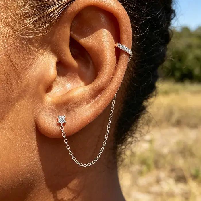 Boucle d'oreille à clip Smyoue avec pampille unique en moissanite pour femme
