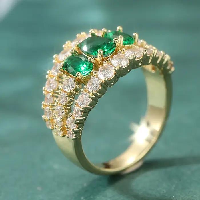 Bague dorée de style vintage incrustée de zircone synthétique verte pour femme, bijou élégant pour les fêtes et célébrations
