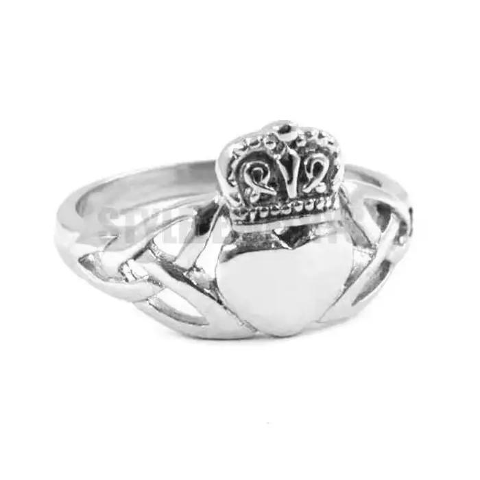 Claddagh Style main pour tenir un coeur avec couronne anneau en acier inoxydable bijoux celtique Biker bague de mariage en gros SWR0312A