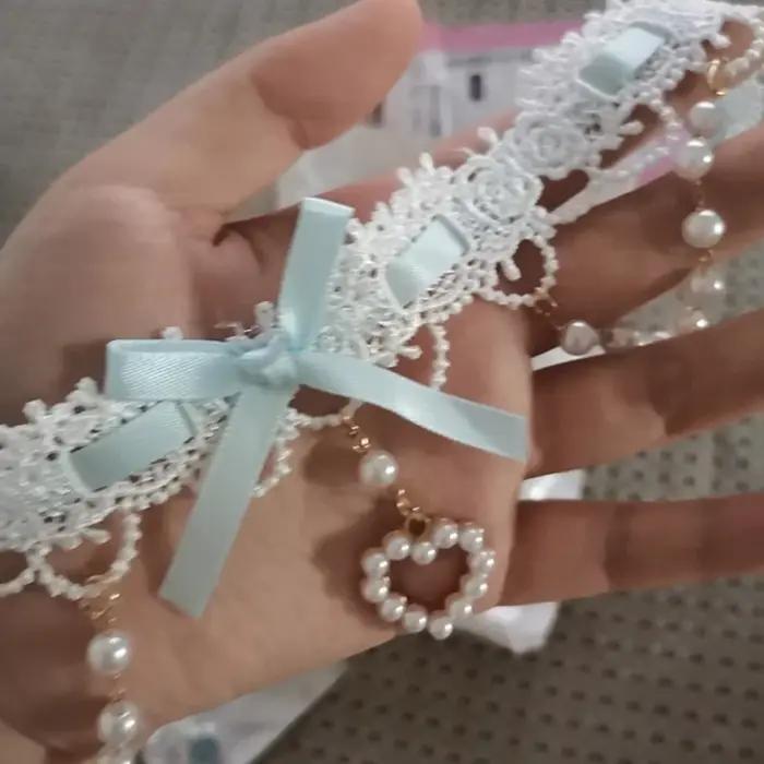 Collier Lolita en dentelle avec pendentif cœur perlé