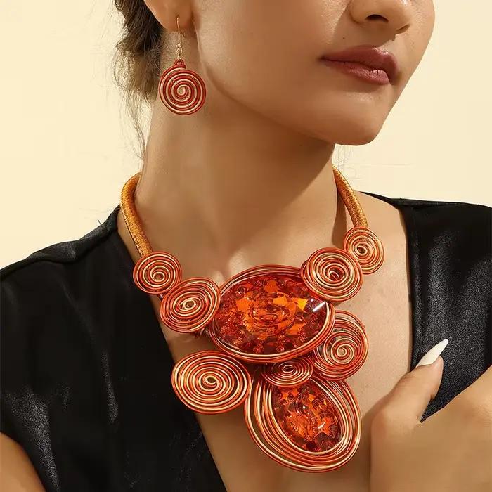 Ensemble de collier et pendentif en fil d'aluminium
