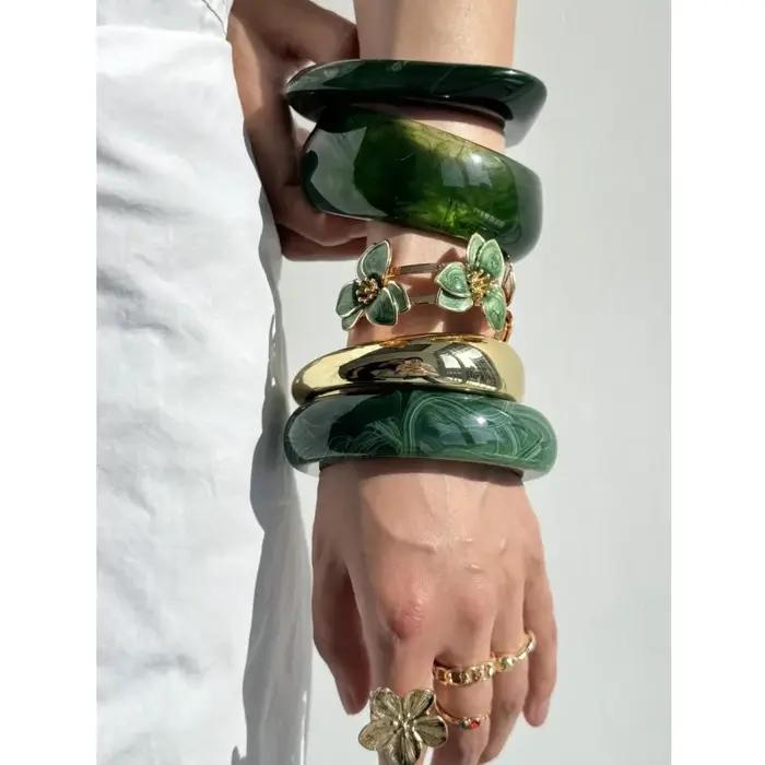 Bracelet rétro exagéré en métal irrégulier