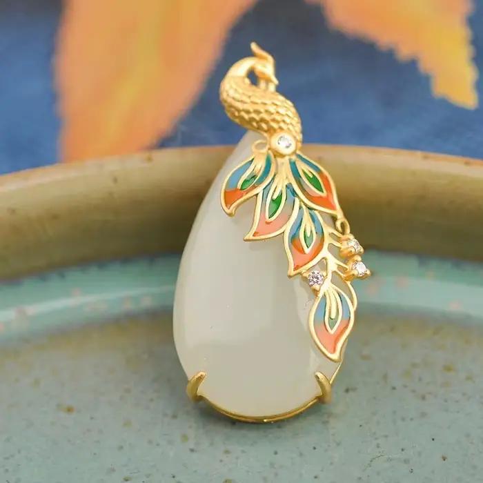 Collier classique en porcelaine émaillée incrustée de Zircon naturel Hetian Jade ovale