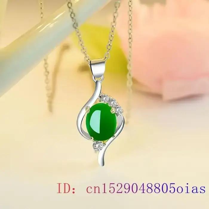 Pendentif amulette en jade solitaire pour femmes, cadeau naturel et élégant pour occasions spéciales