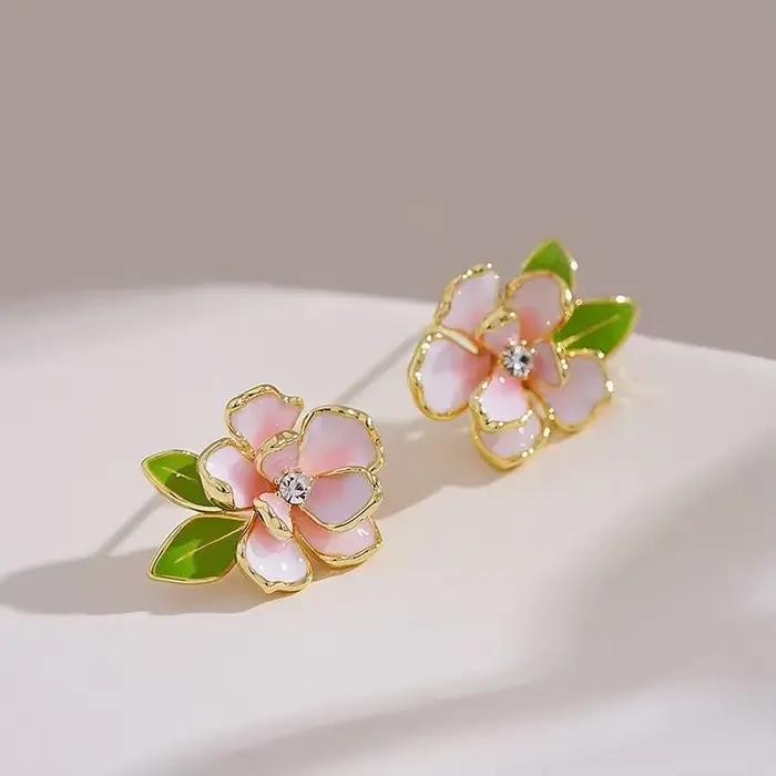 Boucles d oreilles élégantes en émail camélia rose rouge design unique style vintage bijoux pour femmes occasions spéciales