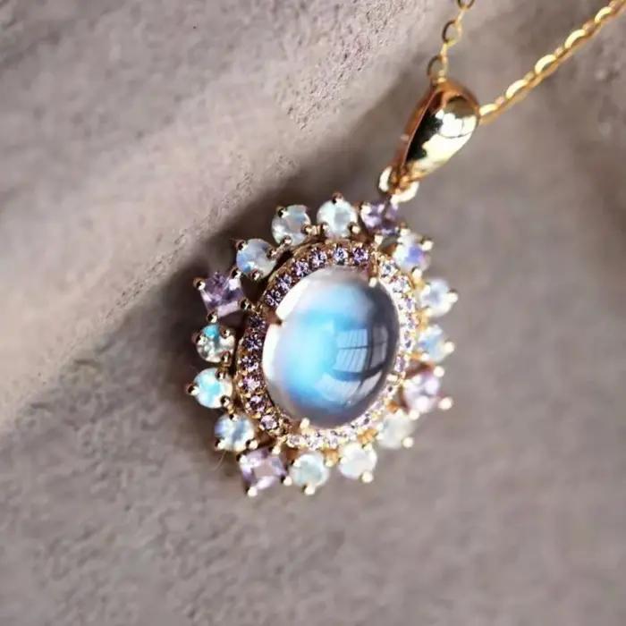 Collier en pierre de clair de lune colorée rayonnante pour femme