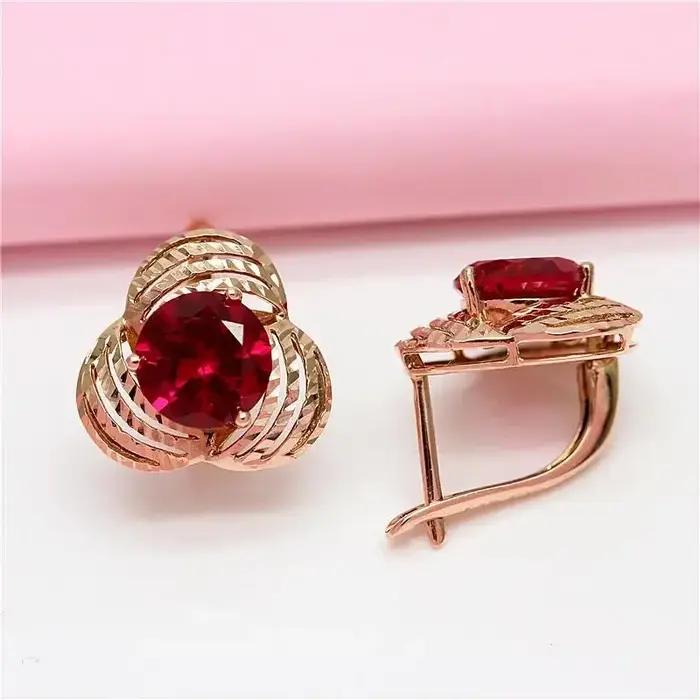 Boucles d'oreilles fleur incrustées d'or violet pour femme