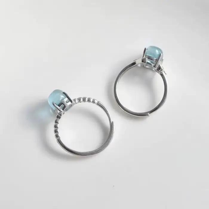 Bague en pierre précieuse aigue-marine pour femme