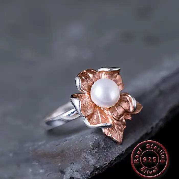 Bague en argent sterling 925 sertie de perle d'eau douce naturelle avec design floral pour femmes occasions spéciales anniversaires mariages