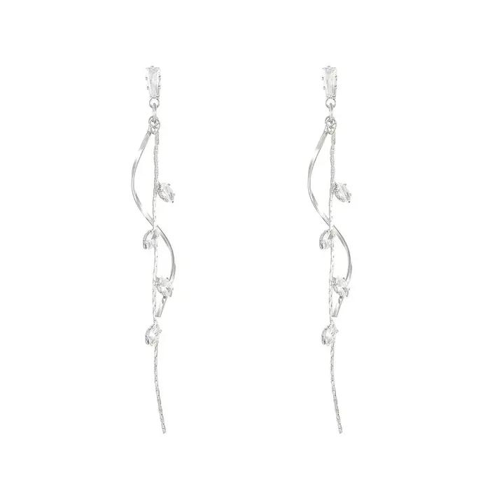Mode coréenne luxe longues boucles d'oreilles à pampilles pour les femmes Ins rotatif torsadé Zircon