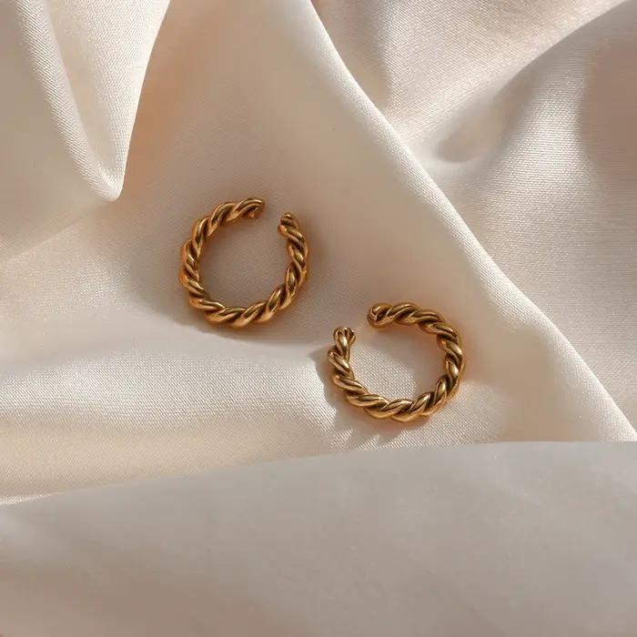 E.B.belle – boucle d'oreille minimaliste et élégante