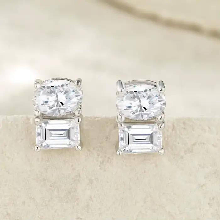 Pretty Beauty Boucles d'oreilles clous Toi et Moi en argent sterling 925 avec moissanite taille émeraude ovale pour