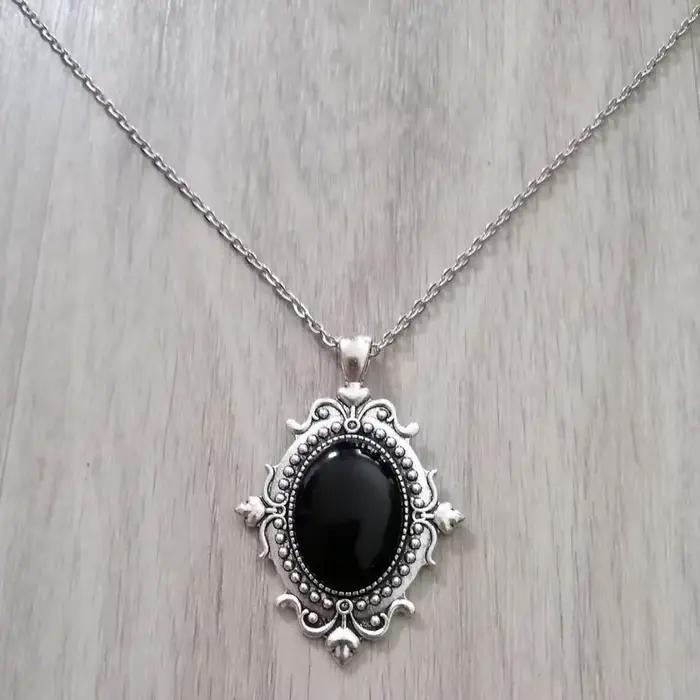 Collier ovale en opale verte avec motif Victoria néo-gothique pour femmes et hommes bijoux gothiques rétro occasions spéciales