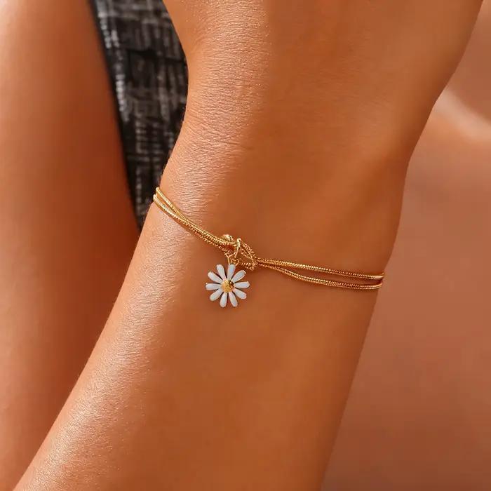 Bracelet à breloques en forme de fleur en émail pour femmes