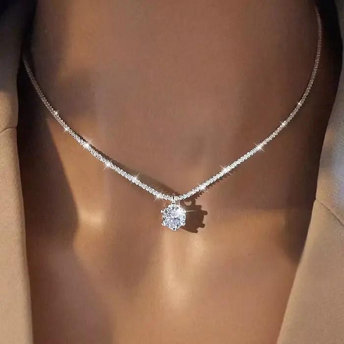 LOUTF 1CT Collier pendentif blanc en diamant Moissanite étincelant de luxe pour femmes