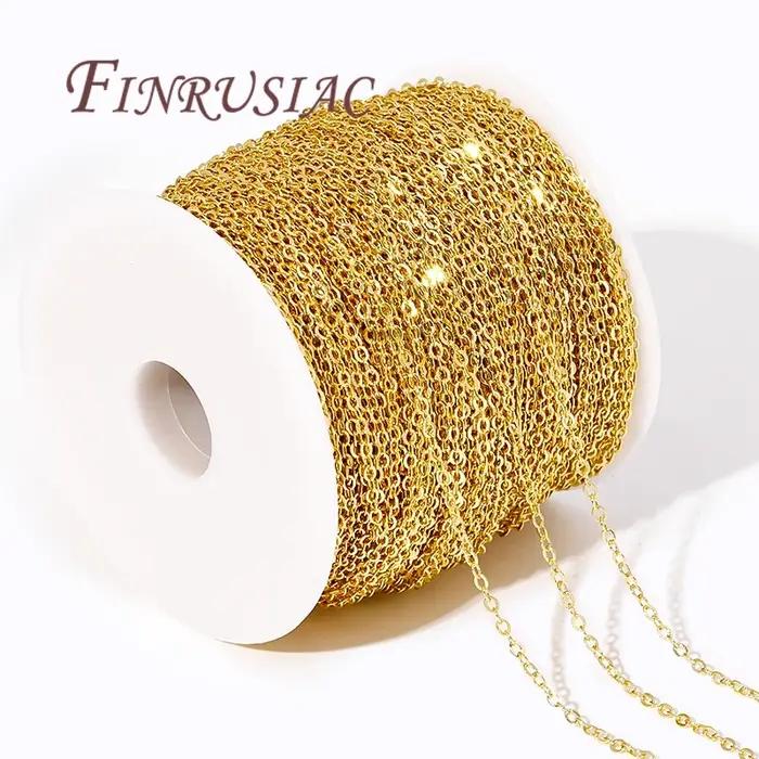 Collier plat en forme de O en métal plaqué or JO18 K