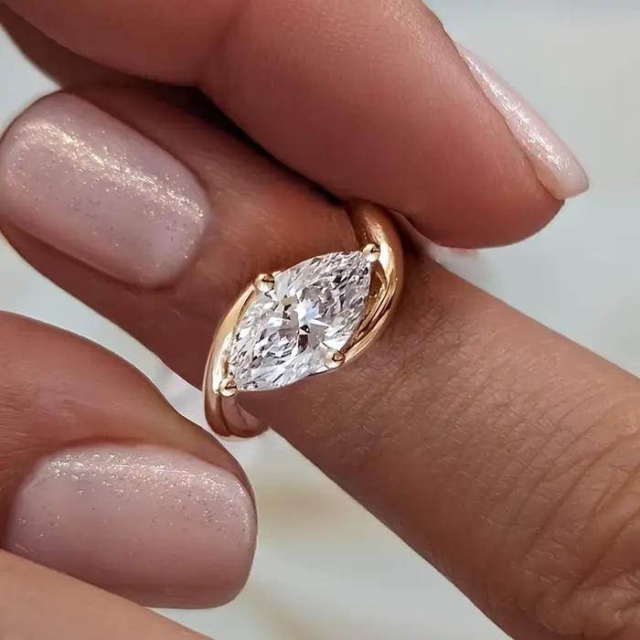 Bague de fiançailles en Moissanite taille Marquise 1/2CT