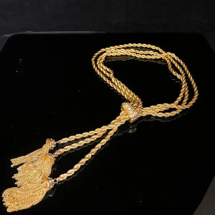 Collier à pampilles élégant et tendance en or uni