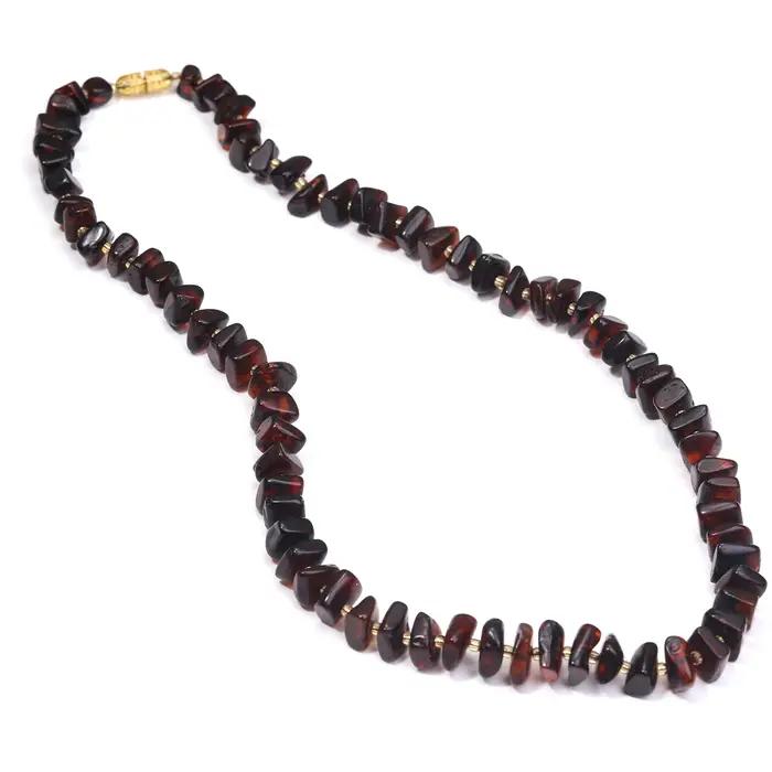Collier de perles d'ambre irrégulières de couleur café