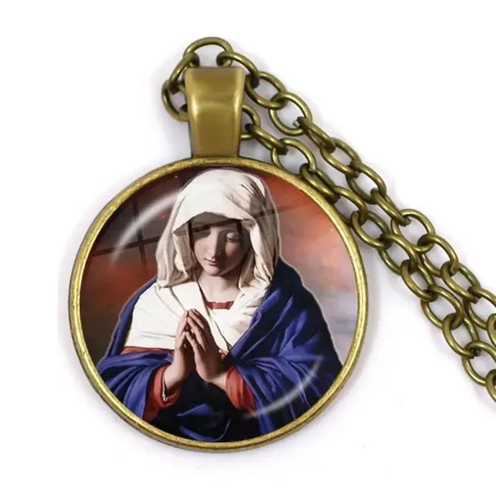 Vierge Marie et bébé jésus catholicisme chrétien bijoux collier béni mère Art religieux verre Caboch
