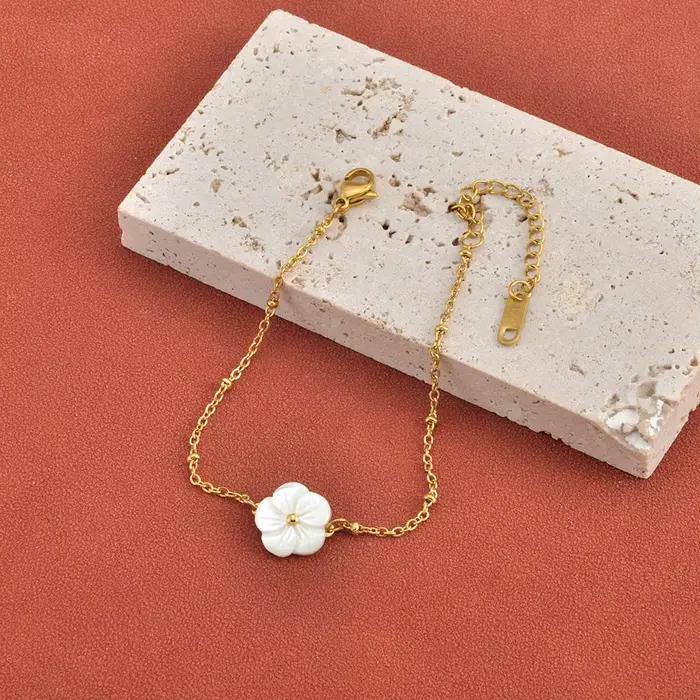 JeeMango – Bracelet délicat et élégant en forme de coquille de fleur pour femmes, chaîne en acier inoxydable plaqué or, bijoux étanches B26015