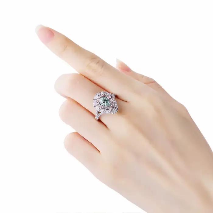 Bague de fiançailles en moissanite bleu vert en forme de poire