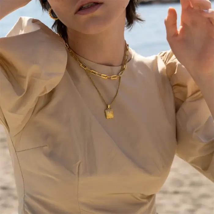 Collier à ouverture carrée pour album de fleurs d'amour