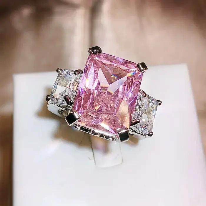 Bague en cristal rose grand carré 5A pour femme - Bijou Bohème de soirée pour occasions spéciales anniversaires et célébrations