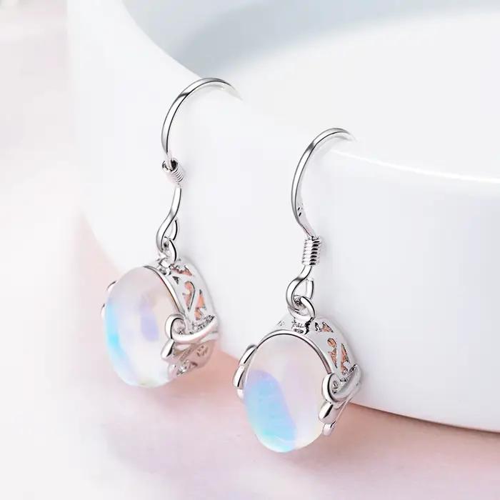 Boucles d'oreilles en pierre de lune en argent sterling 925 avec zircone cubique pour femmes occassions spéciales elegance vintage moderne