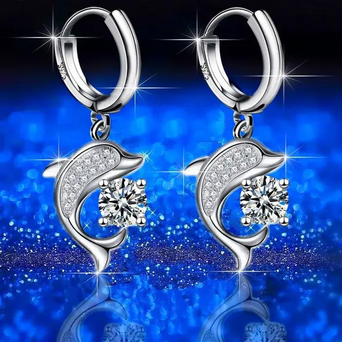 Mignon petit dauphin jouant boule boucles d'oreilles Aqua bleu cristal rond pierre cerceau boucle d'oreille pour les femmes couleur argent océan Animal bijoux