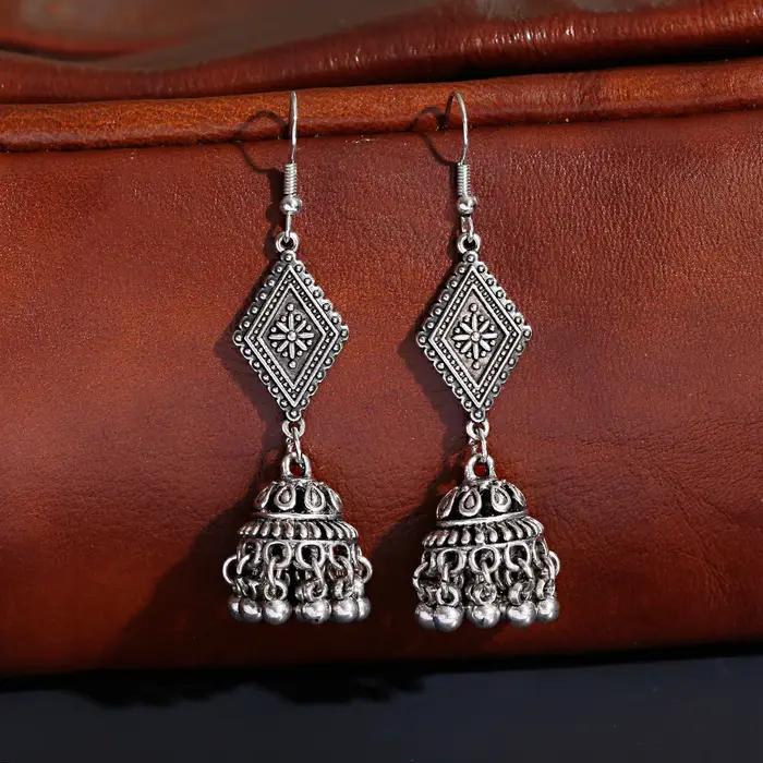Boucles d'oreilles vintage ethniques en alliage de zinc pour femmes, élégantes et originales à porter pour des occasions spéciales et la vie quotidienne